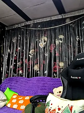 Онлайн чат XXX KikiXRed