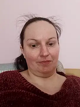 BustyLadyAlma's Live XXX Chat