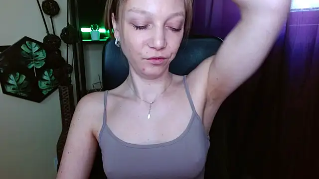 EmillyPlay's Live XXX Chat