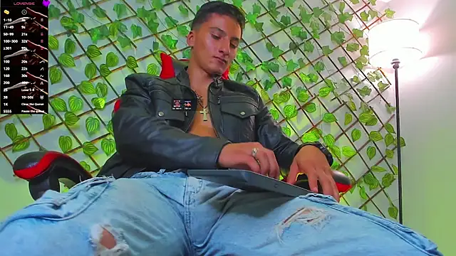 Dominus_Alpha live XXX chat