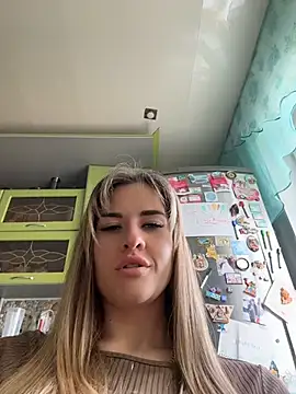 Pokazy przed kamerką – hotty_girls_here