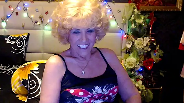 HappyWomanOnのウェブカメラショー