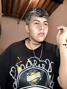 Živý XXX chat Yessi_rousse