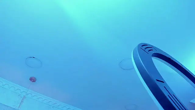 Chatroom XXX en direct de EmeelyMuller