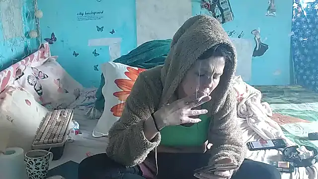 brighteyes77 Adlı Modelin Canlı XXX Sohbeti