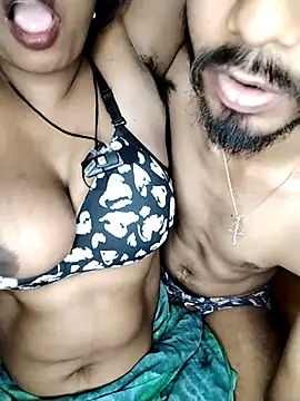 Secret_Couple_X Show in webcam