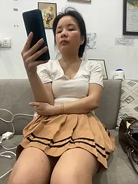 Ivy_Trix2 Chat XXX in diretta