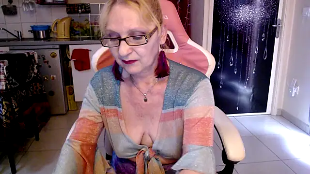 Ala-N-Dala's Live XXX Chat