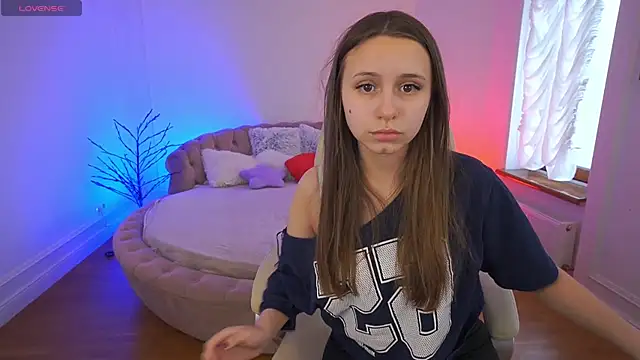 Вебкам-шоу TinyNatalie