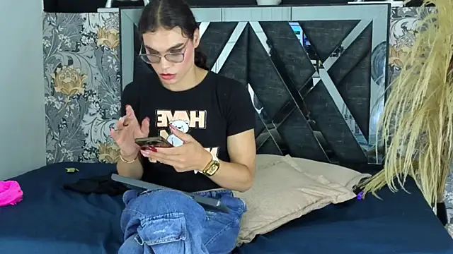 adrian_camii Adlı Modelin Web Kamerası Şovu