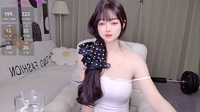 uikyy1 Chat XXX live