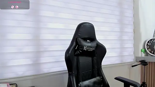 Rick_Adams Show in webcam