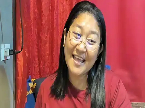 PINAYSUNSHINE38 Adlı Modelin Canlı XXX Sohbeti