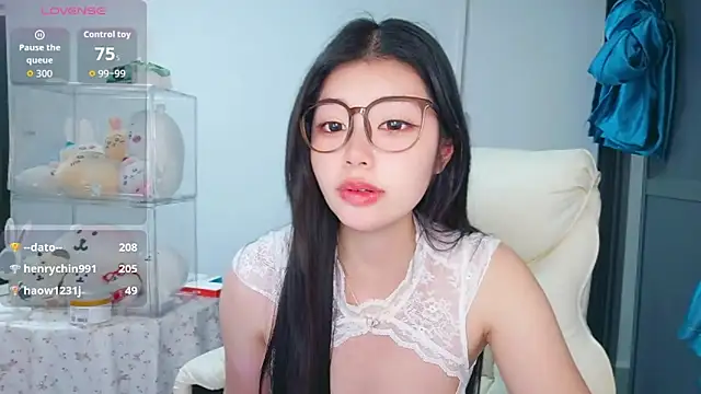 -XiaoYu-777's Live XXX Chat