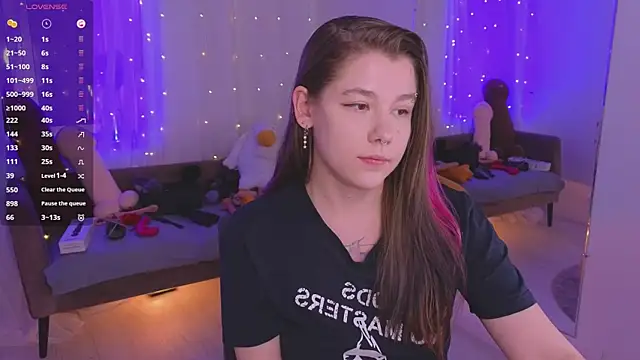 Mira_Falls Adlı Modelin Canlı XXX Sohbeti