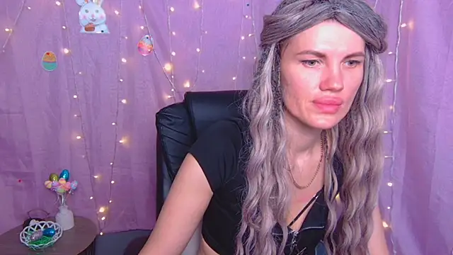 Chat +18 de MilaLoona ao vivo