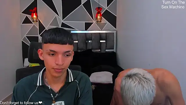 Juan_Nd_Steven's Webcam Show