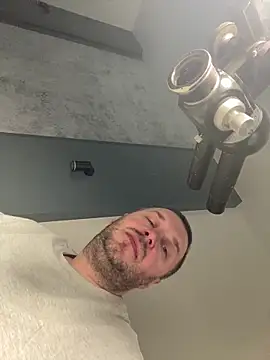 XXX chat uživo modela DorianJeday