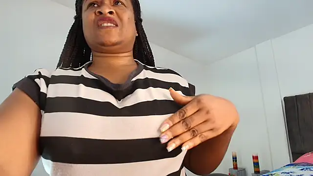 Chat +18 de luxy_benet ao vivo