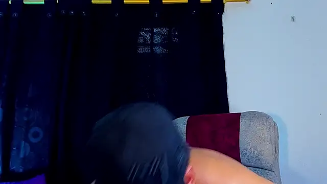 Aless_bigg Live XXX-Chat