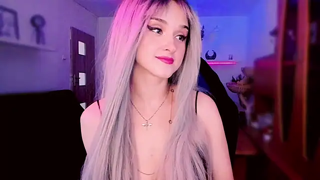 MistressJolie's Live XXX Chat