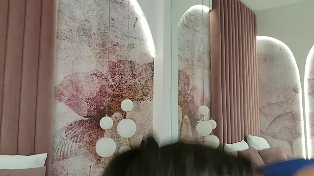 AnneRey Chat XXX in diretta