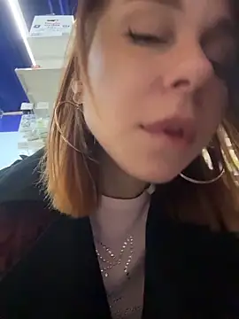 RosieSecret: вебкам-шоу