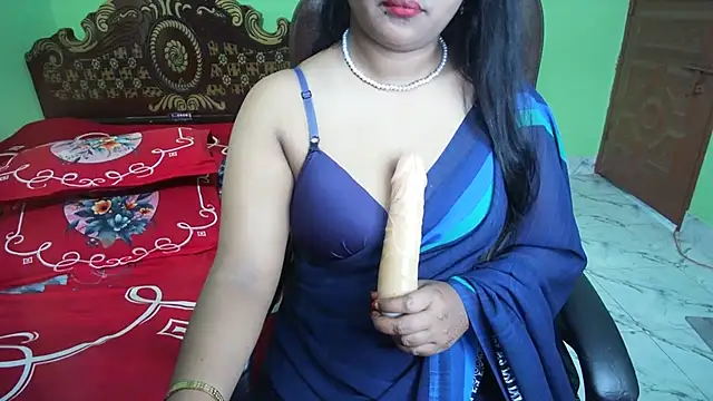 BengaliQueenStar Adlı Modelin Canlı XXX Sohbeti