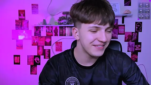 Živý XXX chat travis_wolf_