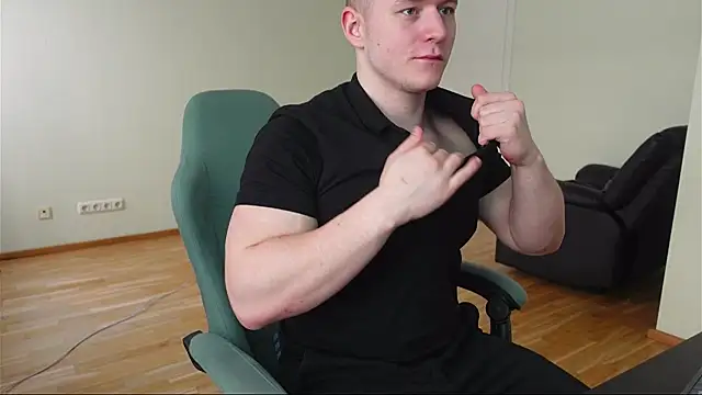 Онлайн чат XXX Richard_Dullas