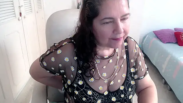 leonela_69 Chat XXX live