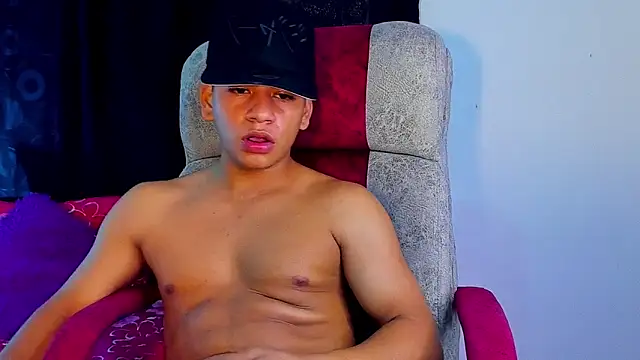 Aless_bigg Webcam Show