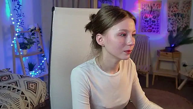 ElliFrankenweenie Adlı Modelin Canlı XXX Sohbeti