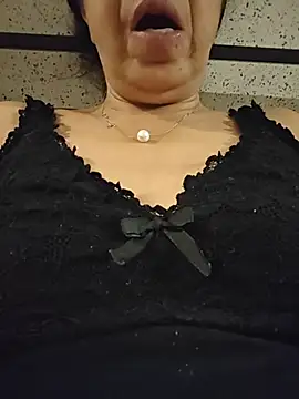 NakedMILFx 即時 XXX 聊天