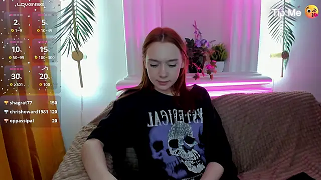 Онлайн чат XXX Lesi_Moonie01