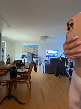 TheCinderella live XXX chat