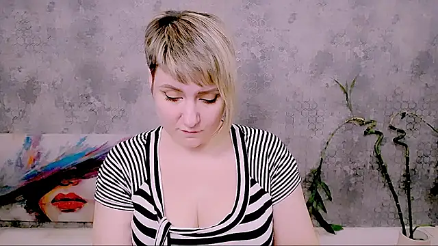 Djullia's Live XXX Chat