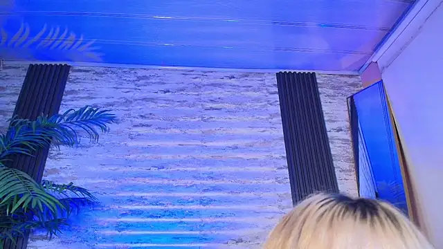 sakuramoss' Live XXX Chat