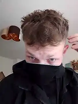 Chatroom XXX en direct de C_I_K_N_O_K_A_R