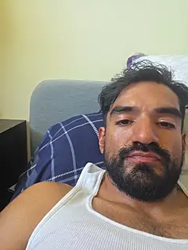 Chatroom XXX en direct de piggylatino