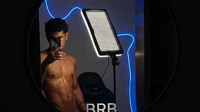 Chatroom XXX en direct de jossi12345j