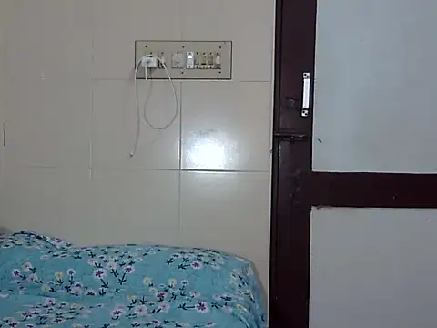 Indian_Horny_Wife's Live XXX Chat