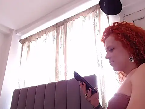 saara_johnson496's Live XXX Chat