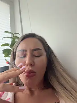 BarbieDoll13: онлайн-секс-чат