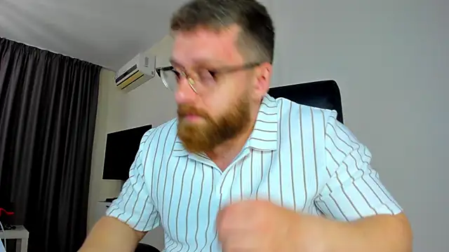 Živý XXX chat Findom_guy