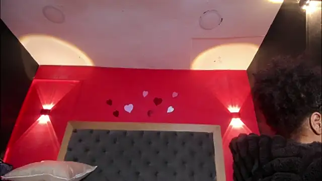 YayaHilton – Naživo XXX chat