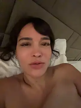 แชท XXX สดของ Zeravina