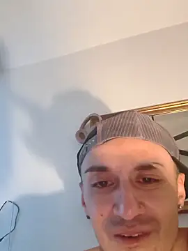 Sicksob: διαδικτυακό σόου στην κάμερα