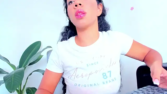 Chat +18 de DakotaStills_ ao vivo