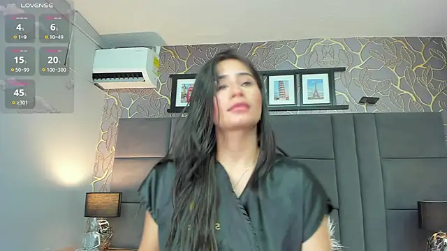 Czat XXX na żywo – mia_slutty_